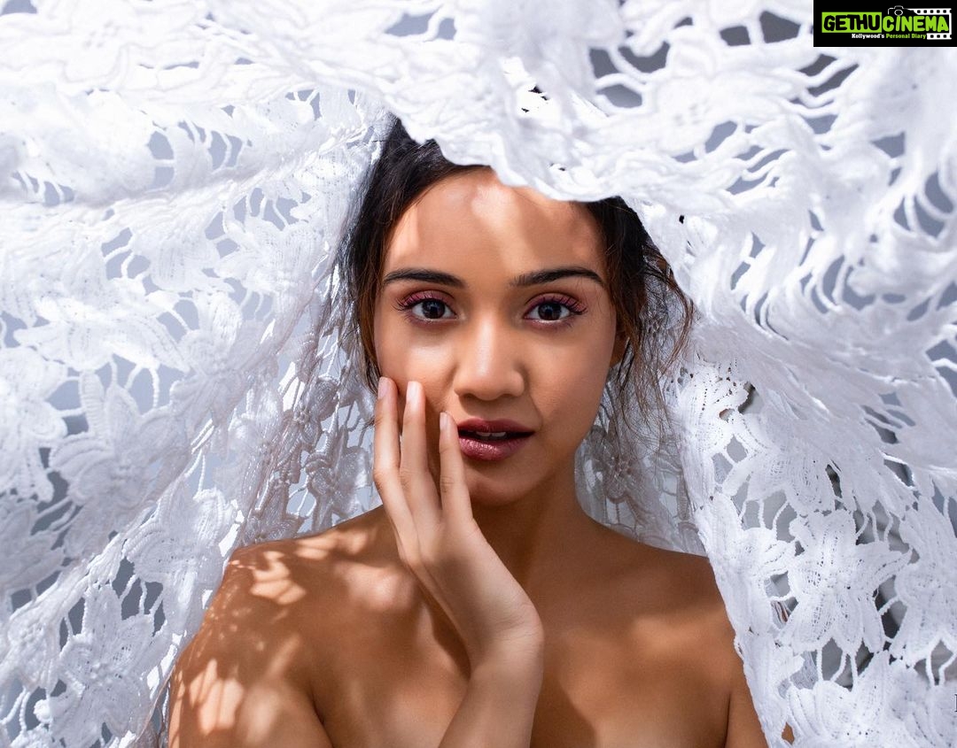 Ashi Singh Instagram - The life of inner peace, being harmonious and without stress, is the easiest type of existence. Concept, Photography & Styling - Luv Israni @luvisrrani Make up & Hair Styling - Kanika Arora @kanika_arrora Assisted by - Harshita Patel @makeoverby_harshitapatel