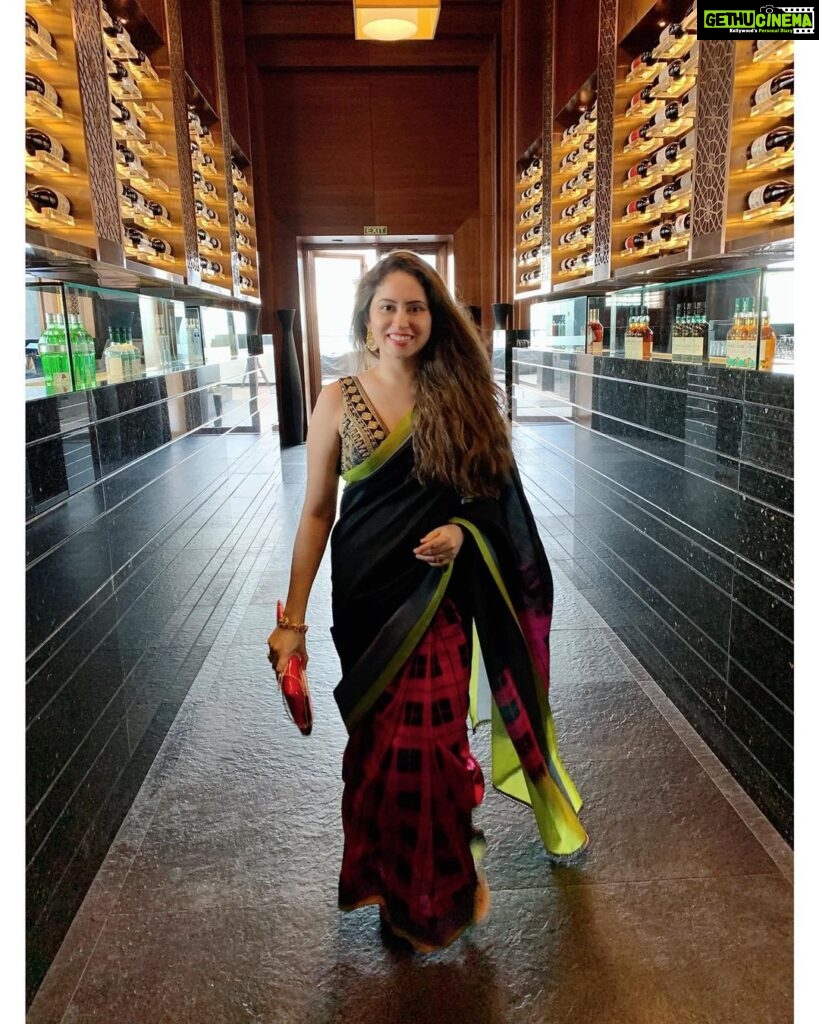 Avantika Khatri Instagram - ❤️ . #AK #valentinesday #15th #engagementanniversary #forevervalentine #peaceful #living #love #saree #sareelove #ranipink #gold #silver #templejewellery #temple #happygirl #smileface #burningbright #bindi #indian #indianwear #ethnicwear #navrathan #globetrotters #actress #filmmaker #producer #celebrity #avantikakhattrilatestpics #avantikakhattri @directors_visions @avantikakhattri