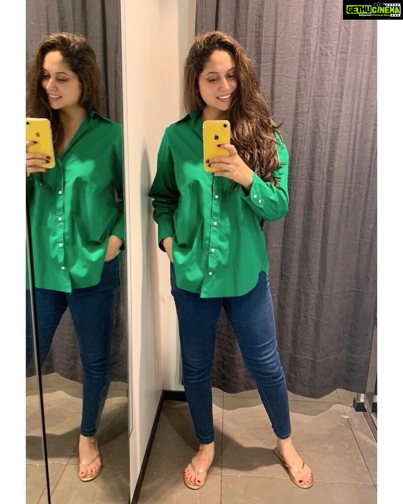 Avantika Khatri Instagram - Trying to be a better person with each passing day. The important thing is to keep trying. One step at a time babe.. once step at a time ! 🙃 Also.. Oversize Shirts.. oh yeah now thats My Thang..! 🤩 . #KudiAK #Limitless #Infinite #betterperson #mythang #oversize #shirts #love #changedme #bigger #better #malls #after #ages #travel #green #quotes #fashion #happiness #novalidation #hotcelebs #photooftheday #avantika #khattri #filmmaker #bollywoodactress #producer #celebrity #avantikakhattrilatestpics #avantikakhattri @directors_visions @avantikakhattri India