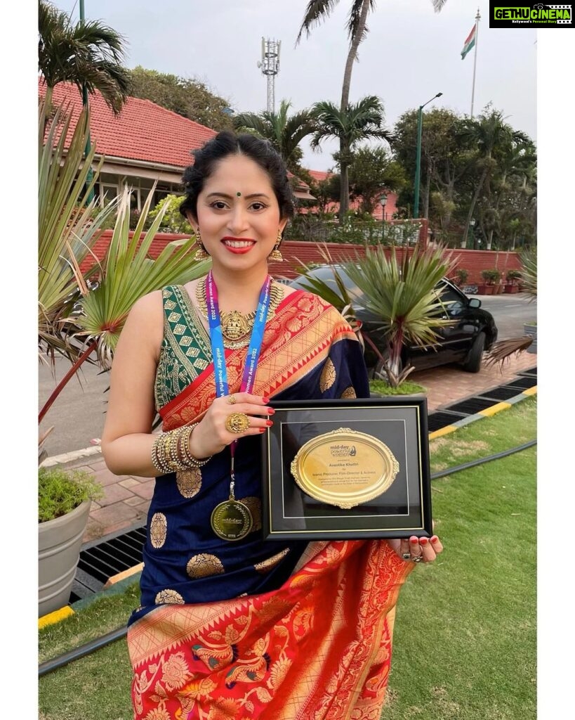 Avantika Khatri Instagram - #latepost Extremely Happy and Hugely Honoured to be awarded as this years “Iconic Producer, Film-Director and Actress at the #PowerfulWomenAwards at #RajBhavan by the Governor of Maharashtra. This ones to all the women out there who are conquering every field with such beauty and grace. Thank you to the Honourable Governor of Maharashtra Shri Bhagat Singh Koshyari ji @bhagatsinghkoshyari and to the entire team of @midday_entertainment for recognising my work and the work of each one of these strong women in their respective fields. . #gratitude #blessed #womensday #2022 #powerfulwomen2022 #honoured #india #mumbai #ethnicwear #indianwear #proud #moment #rajbhavan #governor #of #maharashtra #tajpalacemumbai #taj #government #midday #jagran #jagranpublication #avantikakhattrilatestpics #avantikakhattri Raj Bhavan