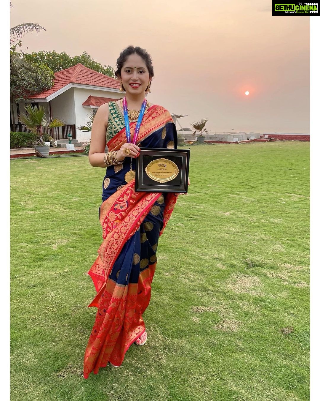 Avantika Khatri Instagram - #latepost Extremely Happy and Hugely Honoured to be awarded as this years “Iconic Producer, Film-Director and Actress at the #PowerfulWomenAwards at #RajBhavan by the Governor of Maharashtra. This ones to all the women out there who are conquering every field with such beauty and grace. Thank you to the Honourable Governor of Maharashtra Shri Bhagat Singh Koshyari ji @bhagatsinghkoshyari and to the entire team of @midday_entertainment for recognising my work and the work of each one of these strong women in their respective fields. . #gratitude #blessed #womensday #2022 #powerfulwomen2022 #honoured #india #mumbai #ethnicwear #indianwear #proud #moment #rajbhavan #governor #of #maharashtra #tajpalacemumbai #taj #government #midday #jagran #jagranpublication #avantikakhattrilatestpics #avantikakhattri Raj Bhavan