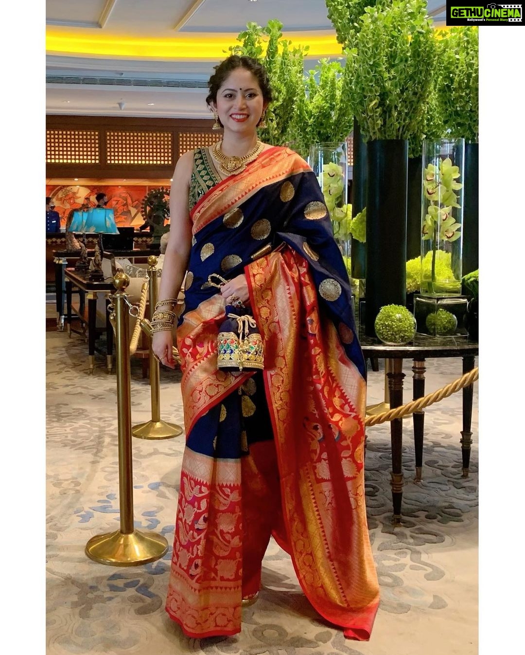 Avantika Khatri Instagram - #latepost International Women’s Day special. ❤️ Thank you to the Honourable Governor of Maharashtra Shri Bhagat Singh Koshyari ji @bhagatsinghkoshyari and to the entire team of @midday_entertainment for recognising my work and the work of each one of these strong women in their respective fields. . #gratitude #blessed #womensday #2022 #powerfulwomen2022 #honoured #india #mumbai #ethnicwear #indianwear #proud #moment #rajbhawan #governor #of #maharashtra #tajpalacemumbai #taj #gatewayofindia #avantikakhattrilatestpics #avantikakhattri The Taj Mahal Palace, Mumbai