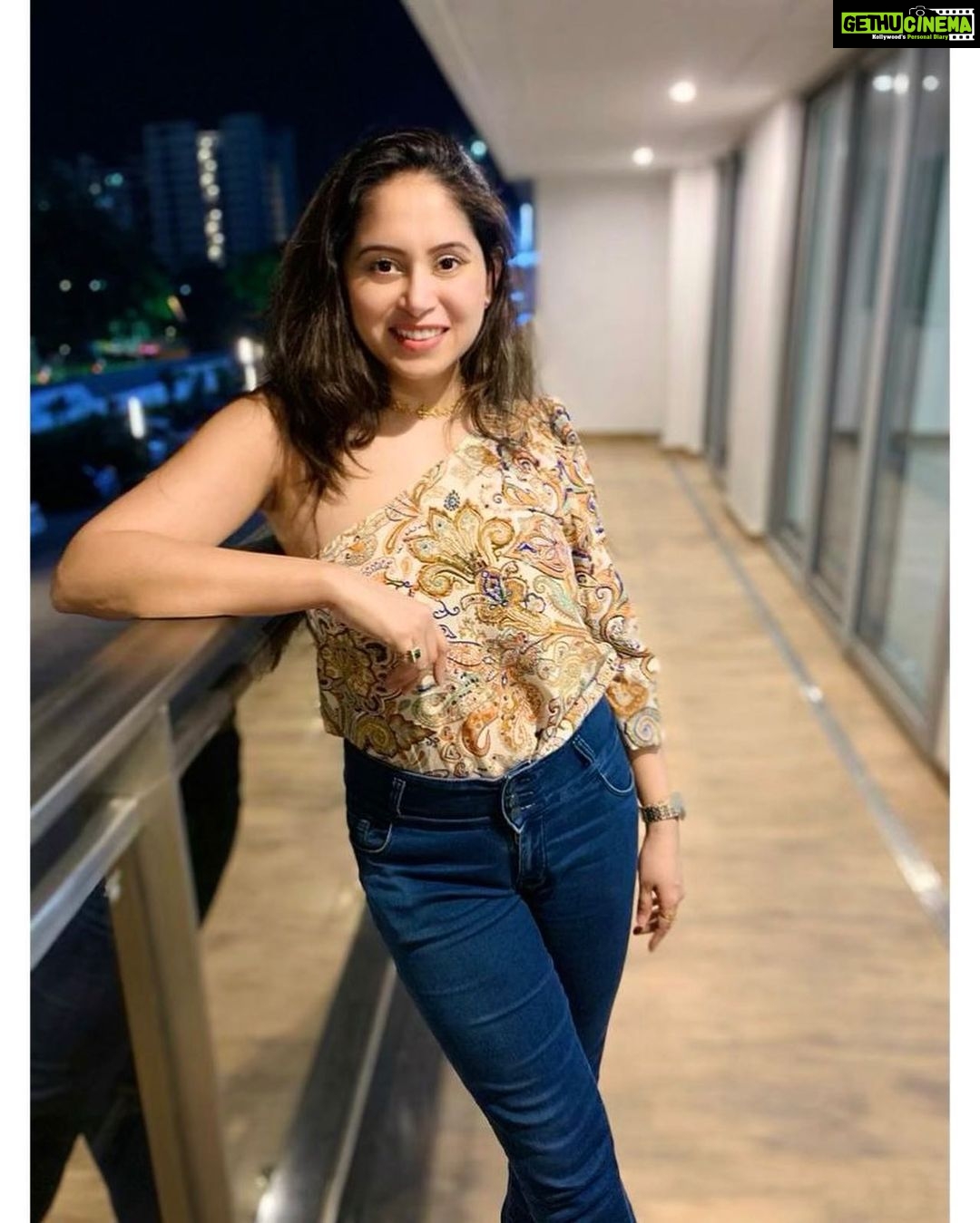 Avantika Khatri Instagram - And.. We-BOUGHT-A-Brand-New-Another-House-Together !!! 🏡🧿❤️ . #AK #and #Milind #luxuryhomes #we #did #it #newhouse #onemore #housebeautiful #mynew #terrace #an #eventful #day #summervibes #love #pretty #avantika #khattri #filmmaker #mumbai #pune #india #bollywoodactress #producer #celebrity #avantikakhattrilatestpics #avantikakhattri @directors_visions @avantikakhattri