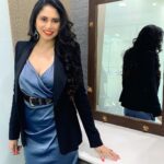 Avantika Khatri Instagram – Late Post – Better Late Than Never !! 3 Looks.. एक किरदार ॥ 😎 BEHIND THE SCENES (BTS) from My Movie “MERE DESH KI DHARTI” 🎬🎥 which released in the Theatres Worldwide Last Year and is now available on Amazon Prime ! Didn’t post these incredible memories… experience.. earlier God knows for what reasons. 🤷🏼‍♀️🤦‍♀️ But do watch the Movie peeps !! ❤️
.
#KudiAK #AK #MereDeshKiDharti #MyMovie #Bollywood #IndianCinema #theatres #2022 #carnivalmotionpictures #movies #cinema #roles #character #priyankakurrana #avantika #khattri #filmmaker #mumbai #pune #india #bollywoodactress #carnivalgroup #indianfilmindustry #producer #actress #filmdirector #filmmaker #celebrity #avantikakhattrilatestpics #avantikakhattri @directors_visions @avantikakhattri Mere Desh Ki Dharti