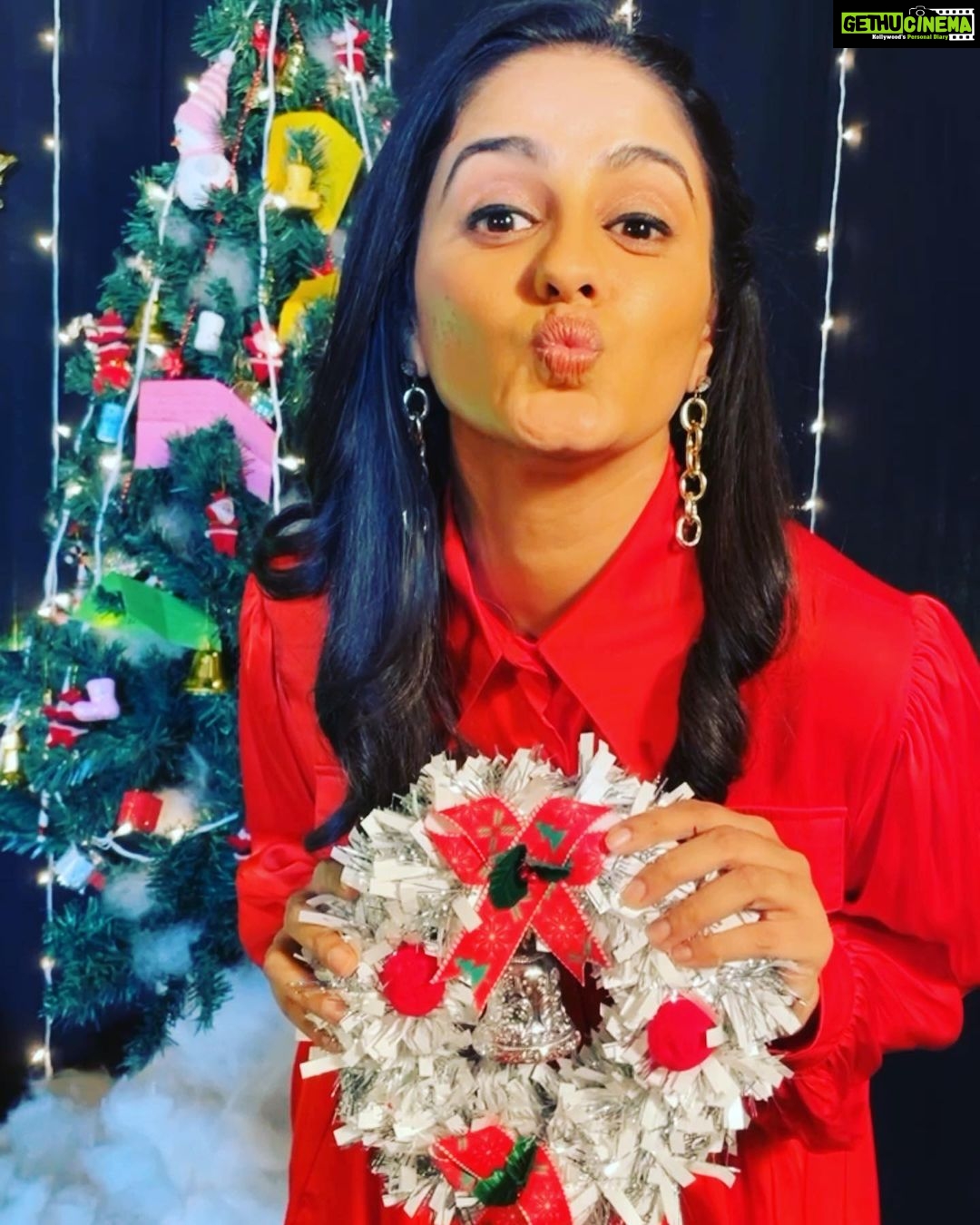 Ayesha Singh Instagram - Bringing 2023 with a big smile and hopeful eyes. Happy New year everyone, with loads of love ❤️