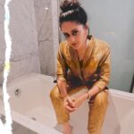 Ayesha Singh Instagram - Glittery and Retro ✨.