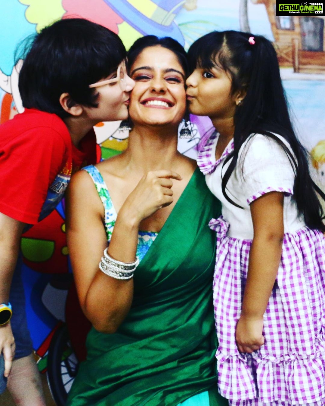 Ayesha Singh Instagram - There may not be a reason as to why Sai and Vinu feel a special connection but your sweet innocence is reason enough to have a strong n beautiful bond. Dear Son, you will always be loved and nurtured by your Aai. ❤️🥰.. @tanmayrishi Welcome to Ghum Hain Kisi key pyaar Main #ghkkpm @starplus ❤️..Wish you a beautiful journey ahead. And looking forward to lots of Fun and good work❤️🙏🏻☺️ @aria_sakaria You are ❤️