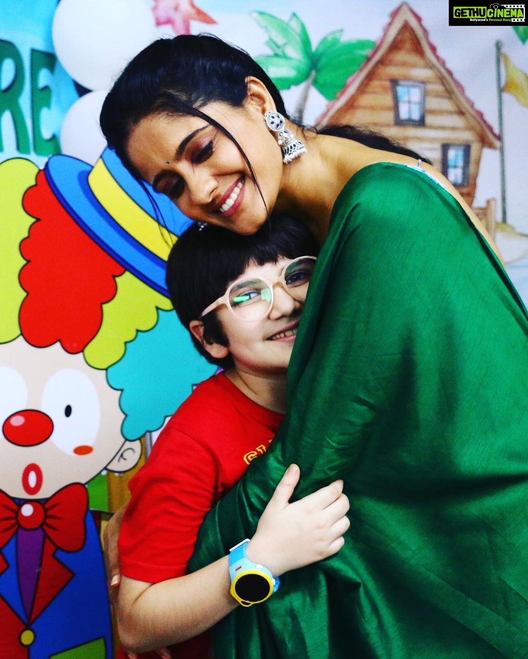 Ayesha Singh Instagram - There may not be a reason as to why Sai and Vinu feel a special connection but your sweet innocence is reason enough to have a strong n beautiful bond. Dear Son, you will always be loved and nurtured by your Aai. ❤️🥰.. @tanmayrishi Welcome to Ghum Hain Kisi key pyaar Main #ghkkpm @starplus ❤️..Wish you a beautiful journey ahead. And looking forward to lots of Fun and good work❤️🙏🏻☺️ @aria_sakaria You are ❤️