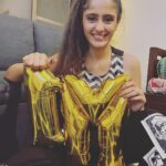 Ayesha Singh Instagram – The Day we went a million ❣️🥳❣️💃. I wish I had enough words to thank you all. So much love..a million wishes and unconditional support made my day. Love you all sooooooo much 🥰❤️🙏🏻