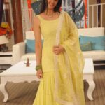 Ayesha Singh Instagram – 🌼🌻