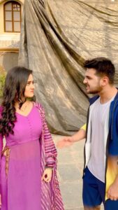 Ayesha Singh Instagram - 2 Cartoons 🤣🤣 Our first reel @ayesha.singh19 🤣🤣🤣🤣 VC :- @sandeepm_kumar Slap courtesy :- @iamyogendravikramsingh 🤣
