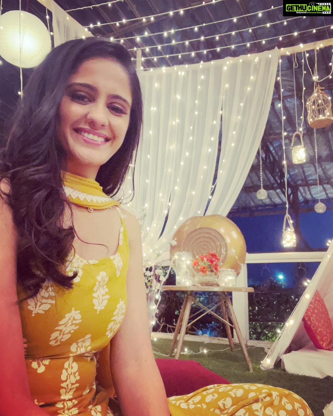 Ayesha Singh Instagram - ❣️Here to listen!! Share your heart out!! :D
