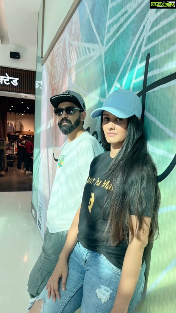 Ayesha Singh Instagram - That’s how we roll 😎 . . Thank you @titeekshaatawde for capturing this madness 😁❤️