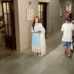 Ayesha Singh Instagram - When you are not allowed to get clicked on set 😜.. Fun times With @sandeepm_kumar @awara_portraits31 and behind the camera @praveenpandey04 🥰😊🤪. #reels #photokhichmeri #trending #instagram #instagramreels #funnyvideos #funnyreels #fun #trendingreels