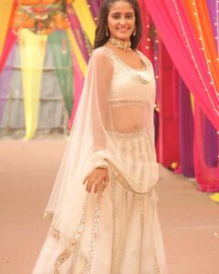 Ayesha Singh Instagram - Holi Ki Dher Sari Shubkamnain ❤️🙏🏻🥰🥳💃