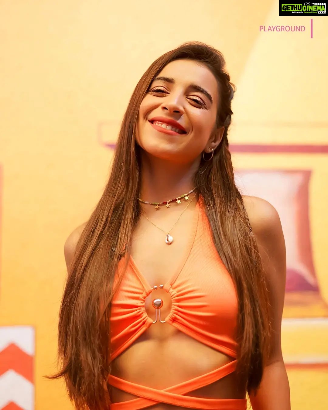 Benafsha Soonawalla Instagram - Drop some ❤️ in the comments for our one and only Superhot OP host of @playground_global, @benafshasoonawalla #Playground #Gaming #Entertainment #Benafsha #Host #CarryMinati #TriggeredInsaan #Mortal #Scout