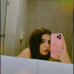 Benafsha Soonawalla Instagram - Clearly mirror pictures are my thing now