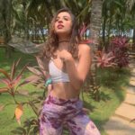 Benafsha Soonawalla Instagram - Hi!! Smile! 🤍 👚- @bae.eshop 👖- @wabisabistyl Styled by @ruchikrishnastyles Asst stylist @sketch_your_style 🏡- @nattikabeachayurvedaresort Kerala, God's Own Country