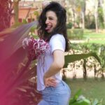 Benafsha Soonawalla Instagram - How are ya?🌺 . 📸- @aishwaryaa_nayak_photography @dellaadventureandresorts @jimmy_mistry 🏨 Della Adventure & Resorts