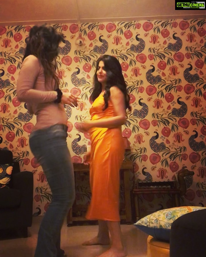 Benafsha Soonawalla Instagram - “Take a video I wanna show off my wallpaper”- Shen . #timelapse #timelapseart Bandra West