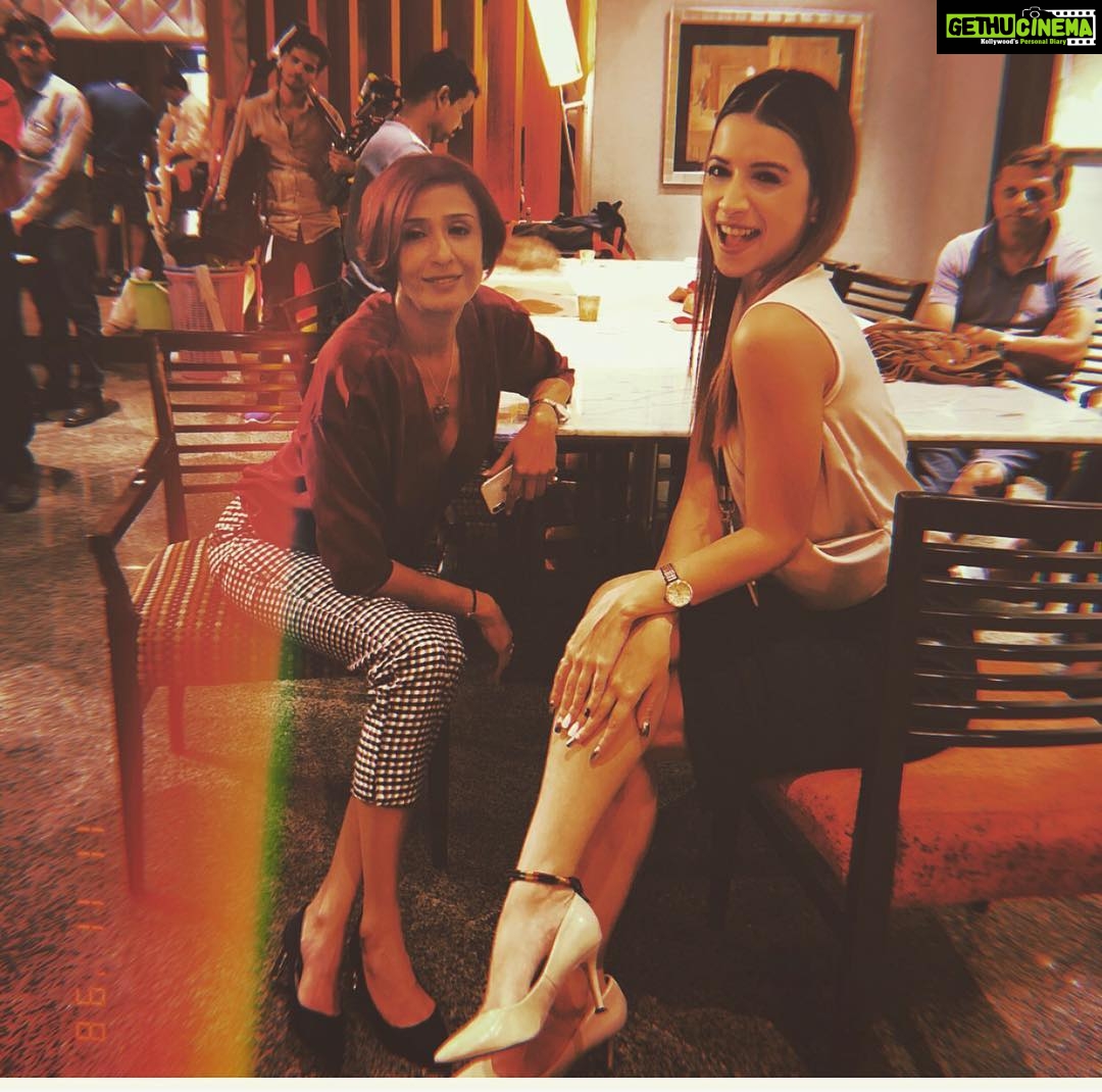 Benafsha Soonawalla Instagram - #netflixandchill ⁉️‼️❓ Taj Lands End, Mumbai