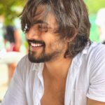 Bhuvan Bam Instagram – Pyaar karna seekhte hain na..