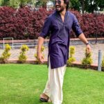 Bhuvan Bam Instagram – Blue suits me? 💙🙂