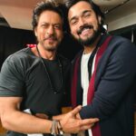 Bhuvan Bam Instagram – Choti choti aakhein, badey badey khwaab🥰🫂
#BBxSRK
#PathaanOnPrime @primevideoin