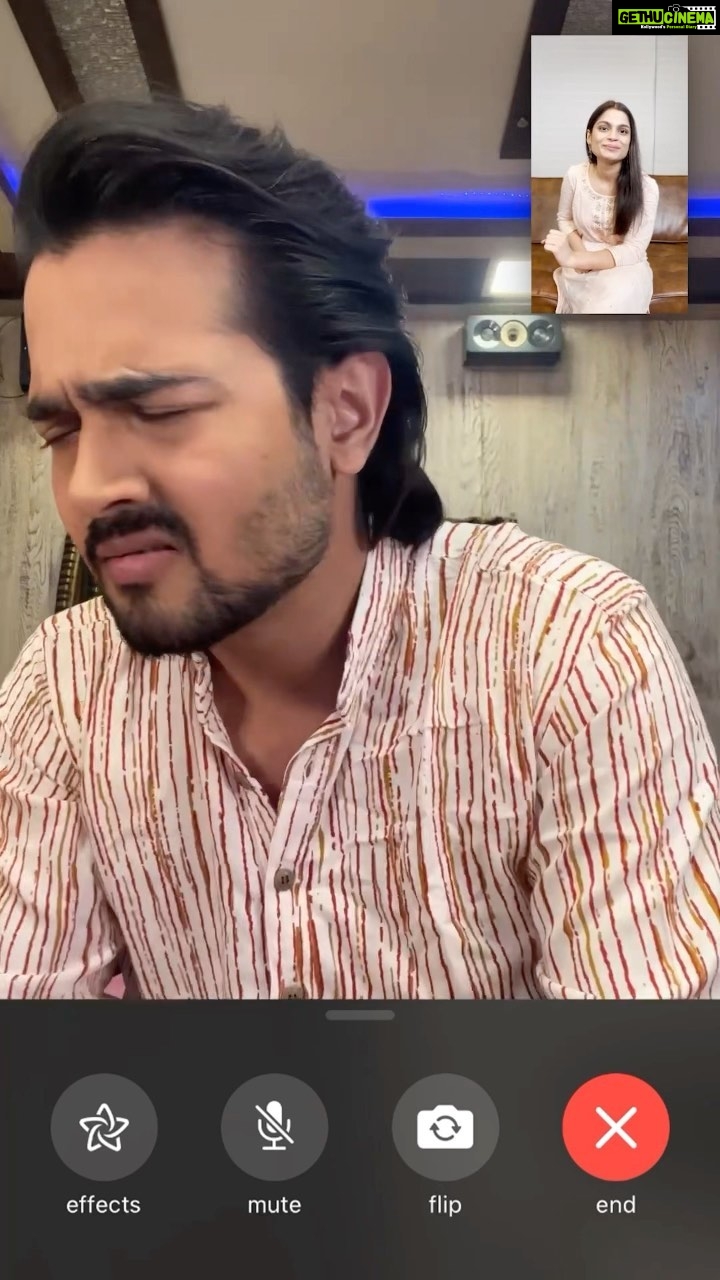 Bhuvan Bam Instagram - Saalon se hum gifts ke liye aise hi ladte aaye hain. Iss saal wala gift perfect hai. Apni behen ko bolo tumhaare liye bhi @themancompany ka Rakhi box abhi order kare, ye sach mein bohot amazing hai! #MySisterMyGifter #TMCRakhiBox #TheManCompany