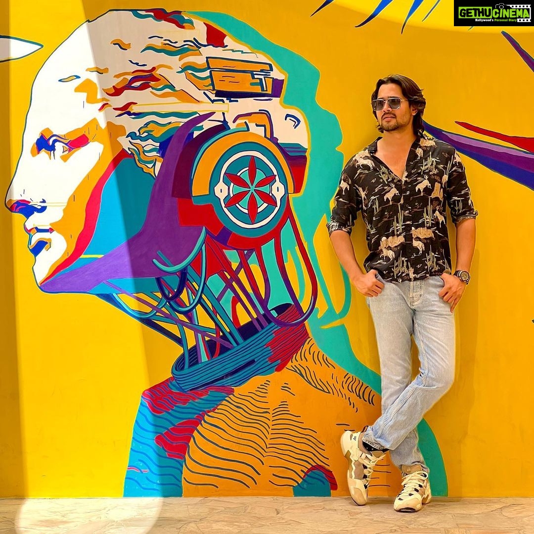 Bhuvan Bam - 1.9 Million Likes - Yaar Sameer😂😂
Hello bhai @ranveersingh 😝♥️