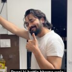 Bhuvan Bam Instagram - Pani peena sab ko yaad rehta hai, lekin bottle bharna kisi ko nahi..Chup chaap ja ke apne room se 2 saal purani bottle nikaalo aur jao jaake bhar lo. Aur saath mein #JavRun challenge mein participate karo only on #YouTubeShorts. Open your YouTube app and aaj hi karo fatafat. I can't wait to see your entries @neeraj____chopra @youtubeindia