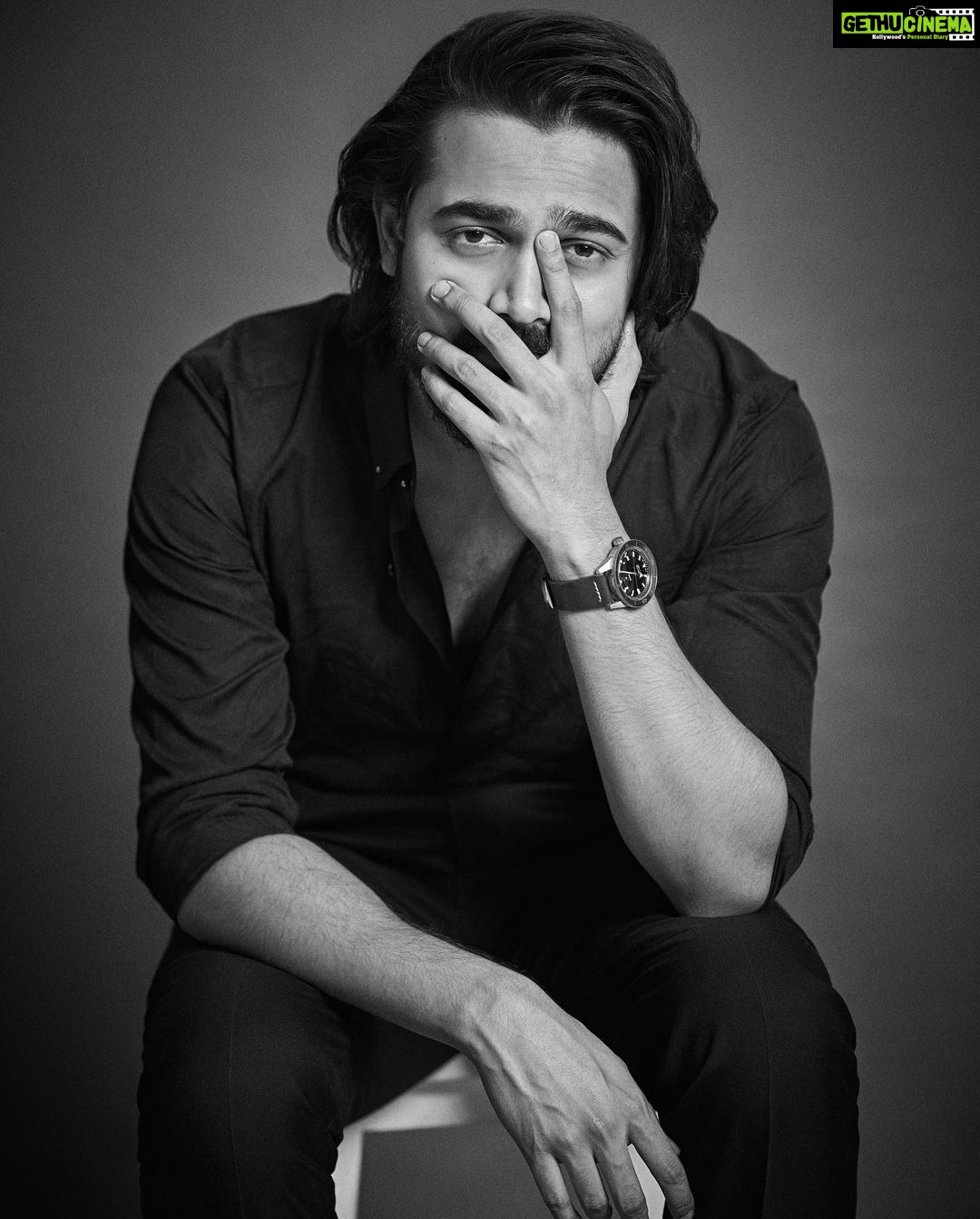 Bhuvan Bam Instagram - About last nightš¤ Black suits me? Mumbai, Maharashtra