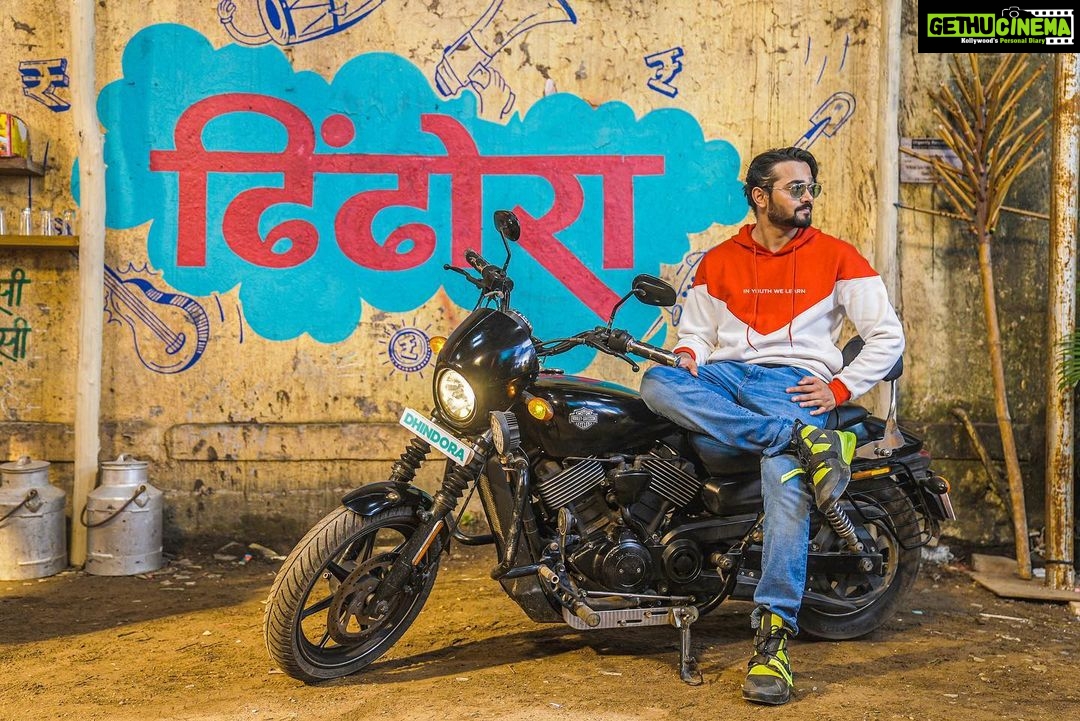 Bhuvan Bam - 1.8 Million Likes - Kickstart 2022 with the killer track💥 Get grooving to #KillChori with me and @shraddhakapoor ❤️✨ #StreamingEverywhere
@bgbngmusic
#BhuvanBam #BGBNG