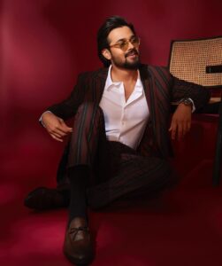 Bhuvan Bam Instagram - Meri koi backing nahi hai,
Lekin passion mein bhi lacking nahi hai

@raddesignerstudios