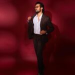 Bhuvan Bam Instagram – Meri koi backing nahi hai,
Lekin passion mein bhi lacking nahi hai

@raddesignerstudios