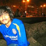 Bhuvan Bam Instagram – 1st pic: Cousin ki shaadi attend karne pehli baar Mumbai gaya tha 2011 mein. Har bacche ki tarah mujhe bhi Marine Drive, Taj hotel aur Gateway dekhna tha. Usi shaam hum marine drive gaye aur tab yeh photo kheechi. 

2nd pic: 11 saal baad (May, 2022) Marine Drive, Same spot! VASANT GAWDE 🙏🏼❤️‍🔥

Delhi se sapne leke aaya hoon, poore karne ki umeed mein. Trailer aa chuka hai, zaroor dekhna. (Link in bio) 🙏🏼☺️

#TaazaKhabar 
@bbkvproductions 
@disneyplushotstar