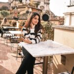 Chetna Pande Instagram – And dat how you eat an Italian pizza 🍕 🤤🤫( A beautiful day in Rome)  #justbeingmyself 

#travelwithchetna #chetnainRome #travel #life  #travelphotography #ttavelgram #wonderlust #italy🇮🇹 #italy2023 Rome, Italy