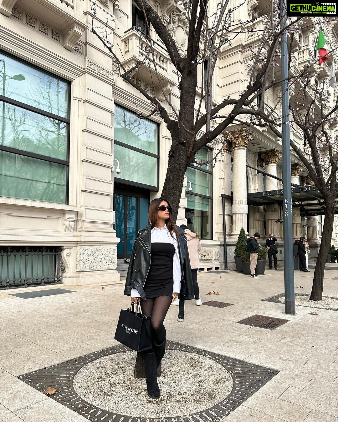 Chetna Pande Instagram - Hello #milano 🇮🇹 Milan, Italy