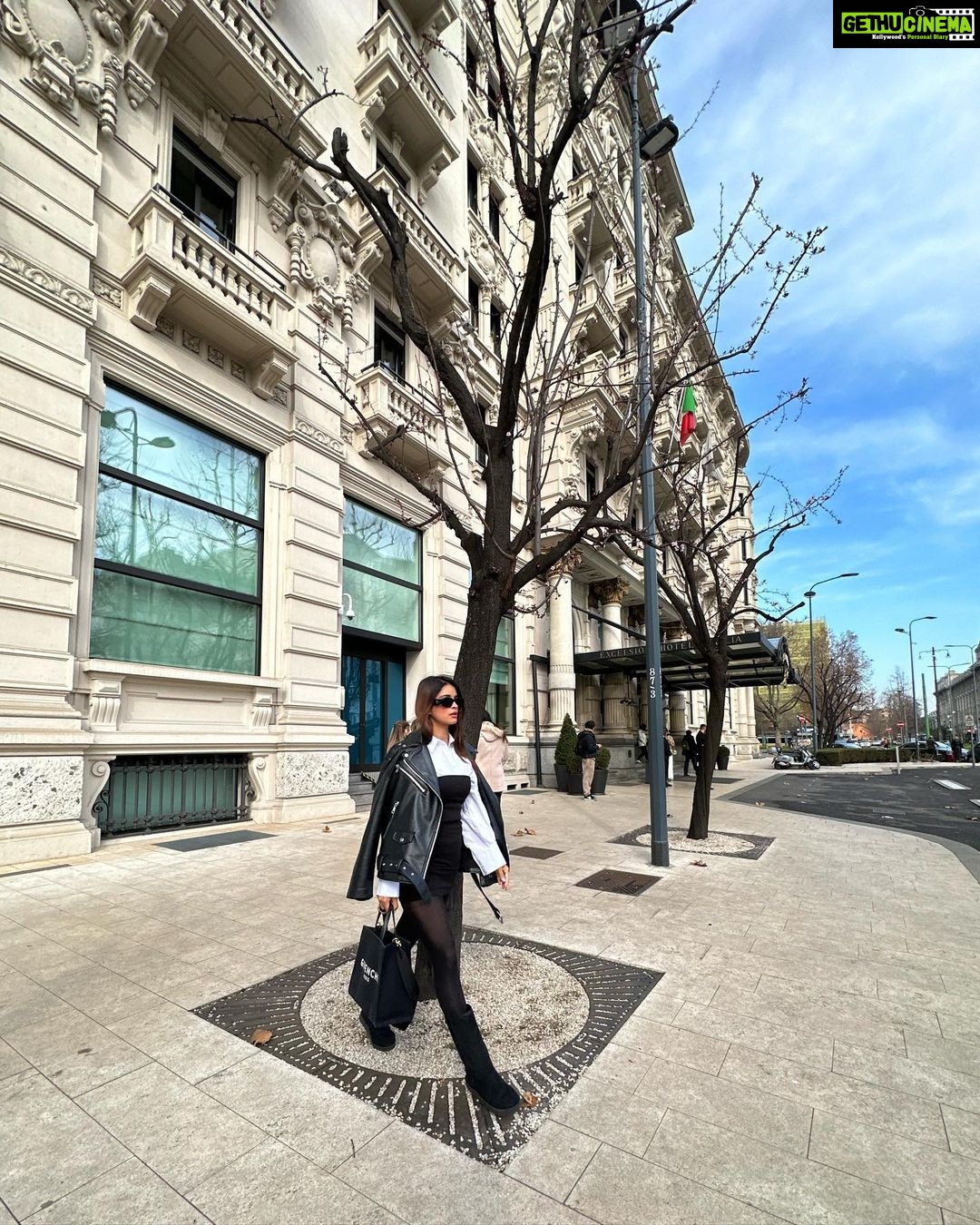 Chetna Pande Instagram - Hello #milano 🇮🇹 Milan, Italy