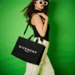 Chetna Pande Instagram - When love and skill work together, expect a masterpiece 🎨🪄 Master 📸:- @nishankswami 🧿 #stylewithchetna #2023 #picoftheday #thoughtoftheday #love #working #buildingher #myversion GoneGirl