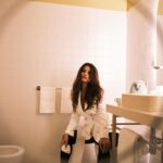 Chetna Pande Instagram – If we ever broke up 🆙 

@mamashelterroma 

#myversion #bathroom #party #reel #fun