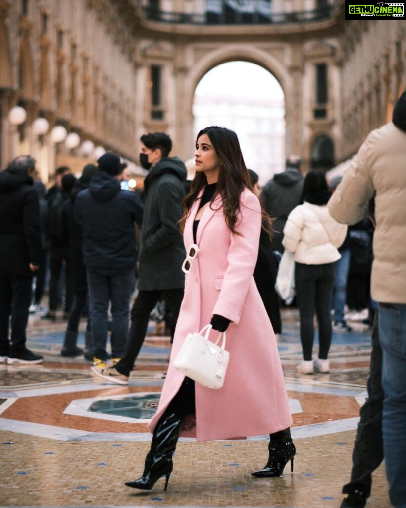 Chetna Pande Instagram - It's your road, and yours alone. others may walk it with you, but no one can walk it for you. N my fav pic from #italy 2023 .. 1st 📸 :- @nishankswami 💌😘 Milan, Italy