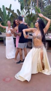 Dalljiet Kaur Instagram - I was told to be fearful of a lot of things, but I won’t be fearful of expressing happiness. Sing along. Dance along. Be happy.🧿♥️ 
.
#motherbride #fathergroom #dalniktake2 
.
.
.
Beautiful location @ohlalagoa
