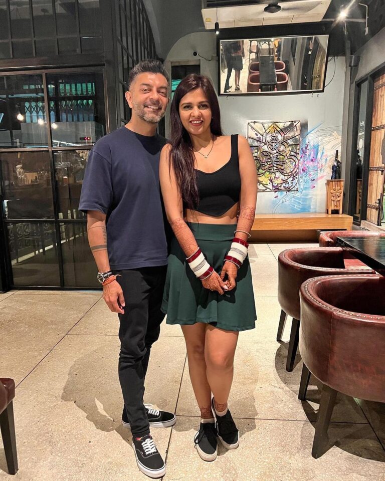 Dalljiet Kaur Instagram - What an amazingly perfect gastronomical experience for our first official date as Mr & Mrs Patel here in Bangkok, Thailand 🇹🇭. Chef Andrew Martin & his team at the Michelin Star ⭐️ rated 80/20 restaurant created a 3 hour tasting menu that took our taste buds on a tour of the county! Thank you Hubby! Chef: @adhmartin Restaurant: @8020bkk #dalniktake2