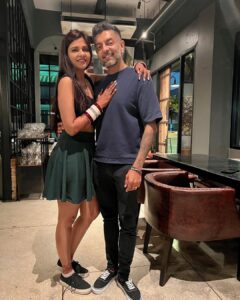 Dalljiet Kaur Instagram - What an amazingly perfect gastronomical experience for our first official date as Mr & Mrs Patel here in Bangkok, Thailand 🇹🇭. Chef Andrew Martin & his team at the Michelin Star ⭐️ rated 80/20 restaurant created a 3 hour tasting menu that took our taste buds on a tour of the county! Thank you Hubby! 

Chef: @adhmartin 
Restaurant: @8020bkk
#dalniktake2