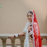 Dalljiet Kaur Instagram - And a new chapter begins …. . . . . . Pictures by @epicstories.in Wedding outfit @anjali_lilaria Makeup and hair @pallavisehgalmakeup @osama_khan_makeupartist Stunning jewellery @omsons_bridal_store @frizbeedigital