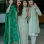 Dalljiet Kaur Instagram – My heart is full today. With so much love and happiness. 🧿 
Sangeet and mehendi done right!

@niknpatel I love you !

.
.
@epicstories.in thanks for stunning pictures
.
.

@anjali_lilaria  we totally love ur outfit 
@pallavisehgalmakeup and @osamakhan
  @arzoomakeovers_ 
 Jwellery @bridal_jewellery_by_gjint 
 @frizbeedigital