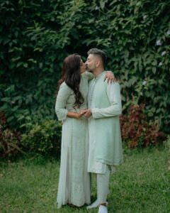 Dalljiet Kaur Instagram - My heart is full today. With so much love and happiness. 🧿 
Sangeet and mehendi done right!

@niknpatel I love you !

.
.
@epicstories.in thanks for stunning pictures
.
.

@anjali_lilaria  we totally love ur outfit 
@pallavisehgalmakeup and @osamakhan
  @arzoomakeovers_ 
 Jwellery @bridal_jewellery_by_gjint 
 @frizbeedigital