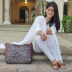 Deeksha Joshi Instagram - 2023 is going to be the year of healing and happiness. 🌱✨ Thank you @zoukonline for such a pretty bag and footwear!