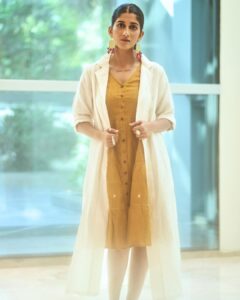 Deeksha Joshi Instagram - 🌼💫

Styled by @styleitwithniki 
Outfit @zebein.india 
Accessories @tahobynirjari @bynirjari 
Makeup and Hair @theglitterboxbyshreyapatel 
PC @badal_patel52